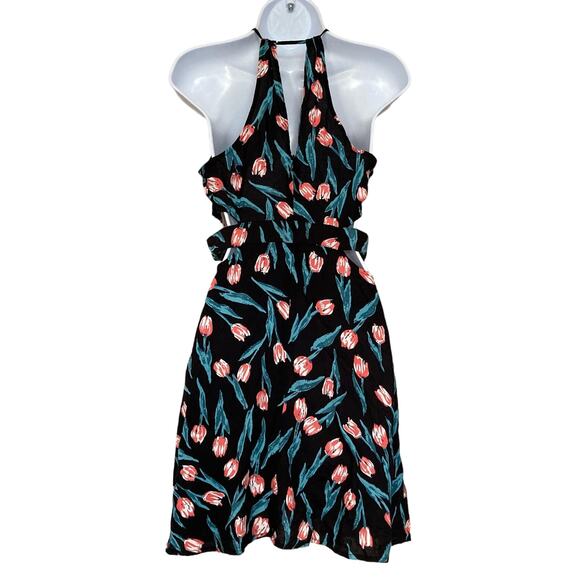 Flying Tomato Sleeveless Side And Back Cutout Halter Mini Dress Floral Print M - Picture 2 of 16